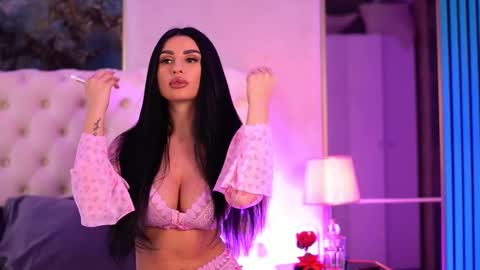 IsabelleHunt online show from March 2025 09:38:01 AM