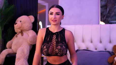 IsabelleHunt online show from September 2025 03:51:01 AM