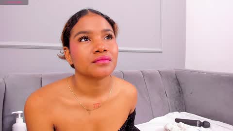 Snapshot of isabellsmmith chatting on January 2025 10:05:01 AM Isabellsmmith online show from January 2025 10:05:01 AM