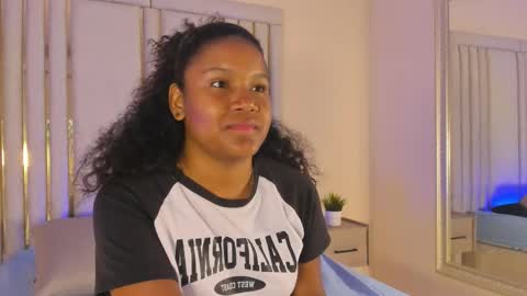 Snapshot of isabellsmmith chatting on October 2025 01:11:01 PM Isabellsmmith online show from October 2025 01:11:01 PM