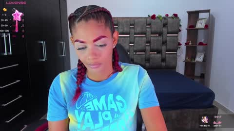 Snapshot of isabelreyes_ chatting on December 2024 04:07:02 AM Hi mi name is Isabel online show from December 2024 04:07:02 AM