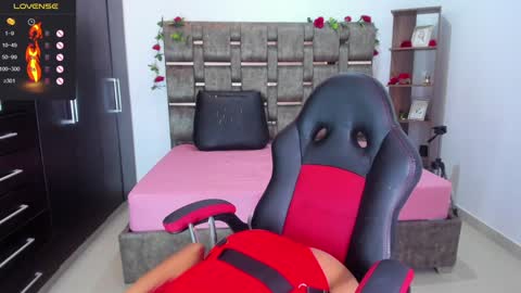 Snapshot of isabelreyes_ chatting on December 2024 04:09:01 AM Hi mi name is Isabel online show from December 2024 04:09:01 AM