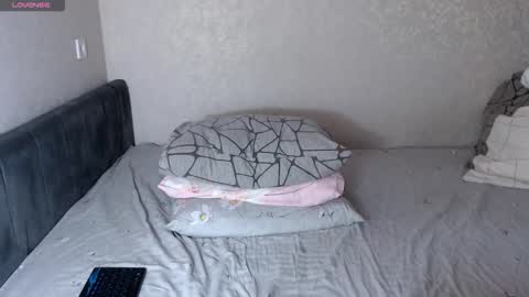 isabelswan online show from October 2025 04:26:02 PM