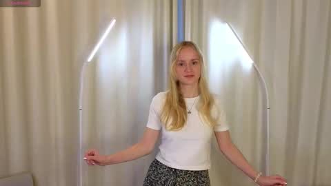 Snapshot of isauraluciano chatting on December 2025 05:12:02 AM Olivia online show from December 2025 05:12:02 AM