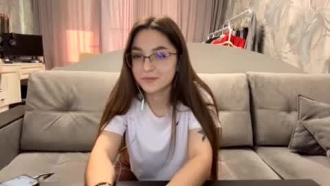 Mona online show from November 2025 08:35:02 AM