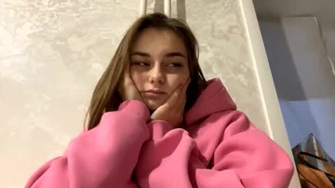 Snapshot of isauratorkelson chatting on November 2025 05:07:01 AM Issa online show from November 2025 05:07:01 AM