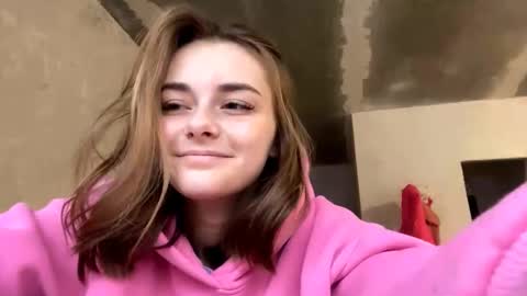 Snapshot of isauratorkelson chatting on November 2025 06:14:01 AM Issa online show from November 2025 06:14:01 AM