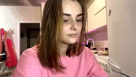 Snapshot of isauratorkelson chatting on November 2025 08:34:02 PM Issa online show from November 2025 08:34:02 PM