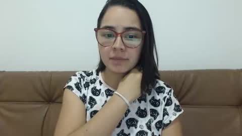 Emma online show from October 2025 02:37:02 AM