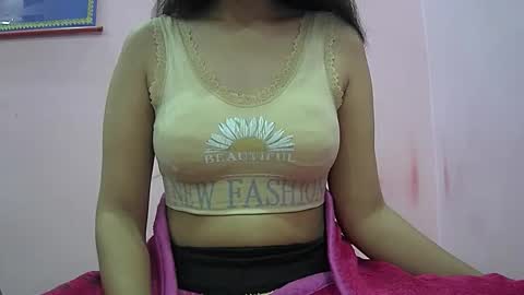 ishika_singh_ online show from December 2025 02:06:01 AM