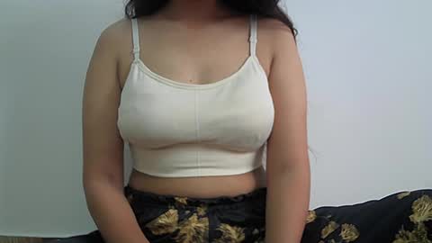 Snapshot of ishika_singh_ chatting on August 2026 10:50:02 AM ishika_singh_ online show from August 2026 10:50:02 AM