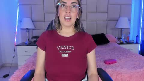 Pauli online show from December 2024 07:21:01 PM