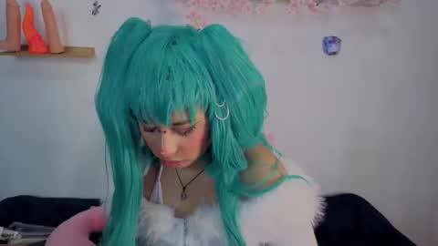 Isisjones18 online show from October 2025 11:44:01 AM