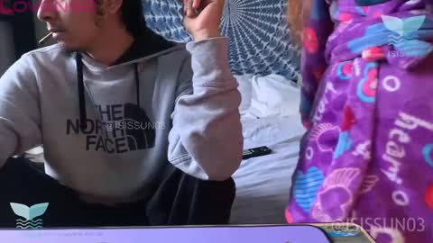 Isis SUN online show from October 2025 01:52:01 PM