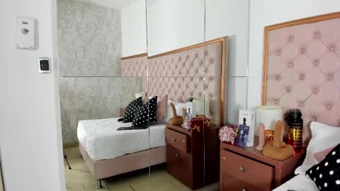 Vanessa online show from February 2025 11:10:02 AM