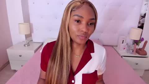 Vanessa online show from November 2025 11:10:02 AM