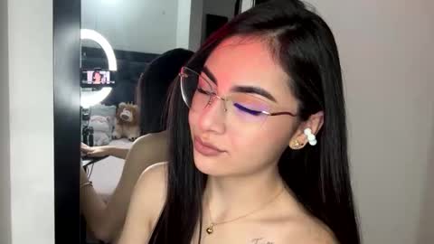 Snapshot of islacole chatting on October 2025 01:24:02 AM Cute Isla  online show from October 2025 01:24:02 AM