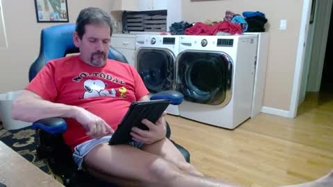 Snapshot of islandguy70 chatting on January 2025 09:57:01 PM Jim online show from January 2025 09:57:01 PM