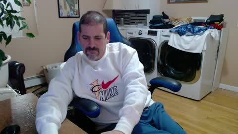 Snapshot of islandguy70 chatting on February 2025 11:33:02 AM Jim online show from February 2025 11:33:02 AM