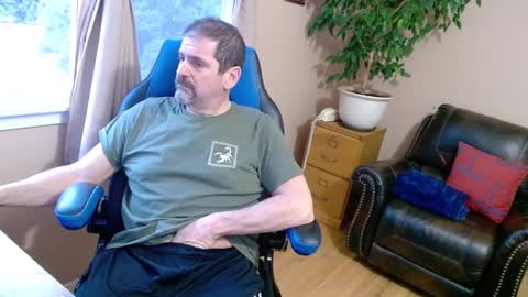 Snapshot of islandguy70 chatting on February 2025 11:50:02 AM Jim online show from February 2025 11:50:02 AM