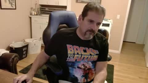 Snapshot of islandguy70 chatting on November 2025 09:35:01 PM Jim online show from November 2025 09:35:01 PM