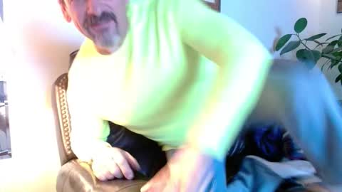 Snapshot of islandguy70 chatting on November 2025 10:53:02 PM Jim online show from November 2025 10:53:02 PM