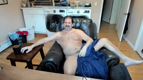 Snapshot of islandguy70 chatting on November 2025 12:40:01 PM Jim online show from November 2025 12:40:01 PM