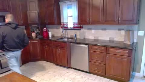 Snapshot of islandguy70 chatting on January 2026 09:42:01 PM Jim online show from January 2026 09:42:01 PM