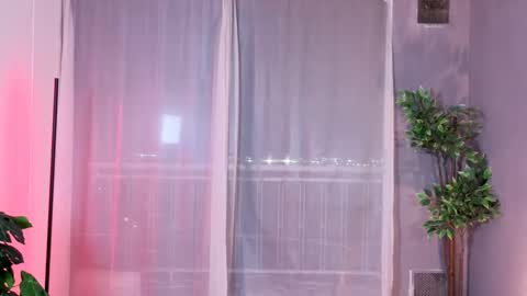 Julyane online show from September 2025 02:35:01 AM