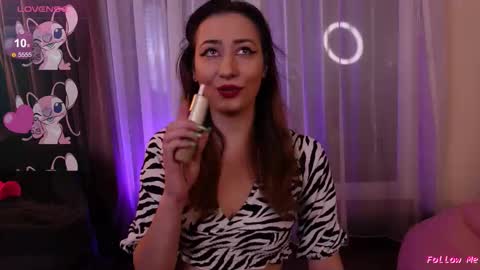 Snapshot of isoldebliss chatting on October 2025 07:23:01 PM IsoldeBliss online show from October 2025 07:23:01 PM