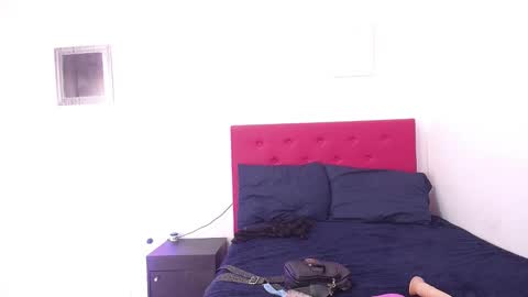 issa_kitty online show from December 2024 02:01:01 PM