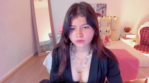 Issa  online show from November 2025 06:52:02 PM