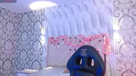 Snapshot of issa_tay1 chatting on May 2026 07:54:01 PM Issa online show from May 2026 07:54:01 PM