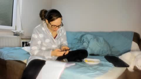 Issabelle online show from February 2025 06:36:02 AM