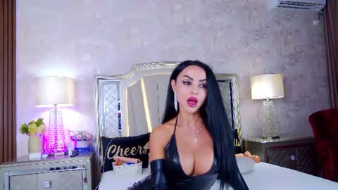 Snapshot of issadorra chatting on July 2026 05:21:01 AM Issadorra online show from July 2026 05:21:01 AM