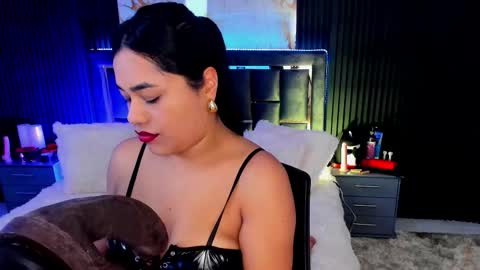 Issafoxx online show from November 2025 12:05:02 PM