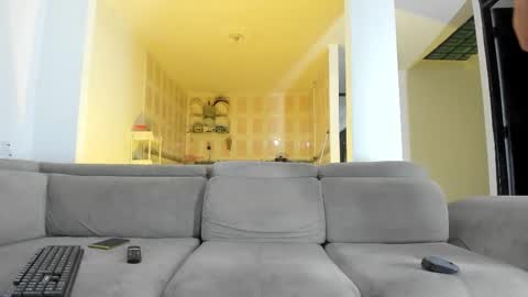 Isabella  online show from December 2025 09:11:02 PM