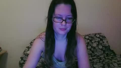 Snapshot of issamayy333 chatting on June 2026 06:05:02 AM issamayy333 online show from June 2026 06:05:02 AM