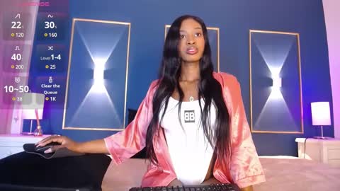 Snapshot of issyrosse chatting on January 2025 12:17:01 PM Isabelle online show from January 2025 12:17:01 PM