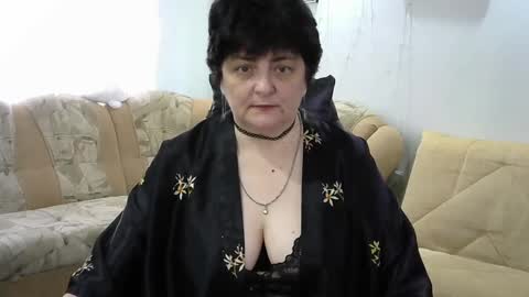 IsXLoves online show from February 2025 09:58:02 AM