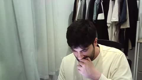 italianboybcn online show from December 2025 08:27:02 PM