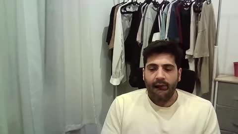 italianboybcn online show from January 2026 06:52:02 AM