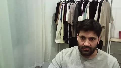 italianboybcn online show from January 2026 06:50:01 AM