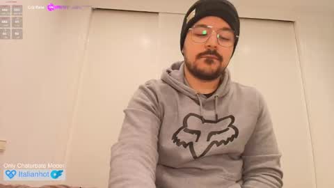 Snapshot of italianhorny2018 chatting on December 2025 08:00:01 AM Gio online show from December 2025 08:00:01 AM