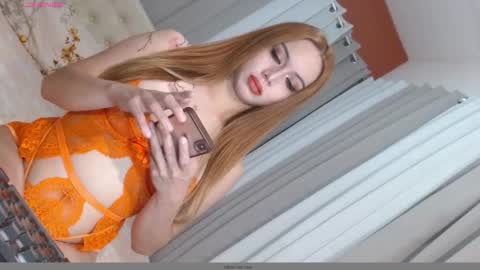 Snapshot of its_emilyvillain chatting on November 2025 03:30:01 AM Emily online show from November 2025 03:30:01 AM