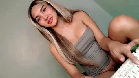 Snapshot of its_me_arabella chatting on January 2025 11:44:02 AM Bella online show from January 2025 11:44:02 AM