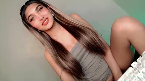 Snapshot of its_me_arabella chatting on February 2025 05:09:01 AM Bella online show from February 2025 05:09:01 AM