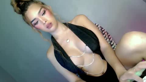 Pixie online show from February 2025 04:24:02 AM