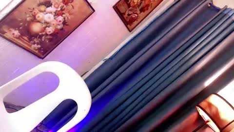 its_me_luna1111 online show from January 2026 01:37:02 PM