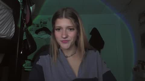 Snapshot of itsalexlove chatting on January 2025 01:33:01 AM Alex Love online show from January 2025 01:33:01 AM